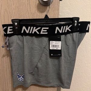 Nike Attack Shorts gray size Medium